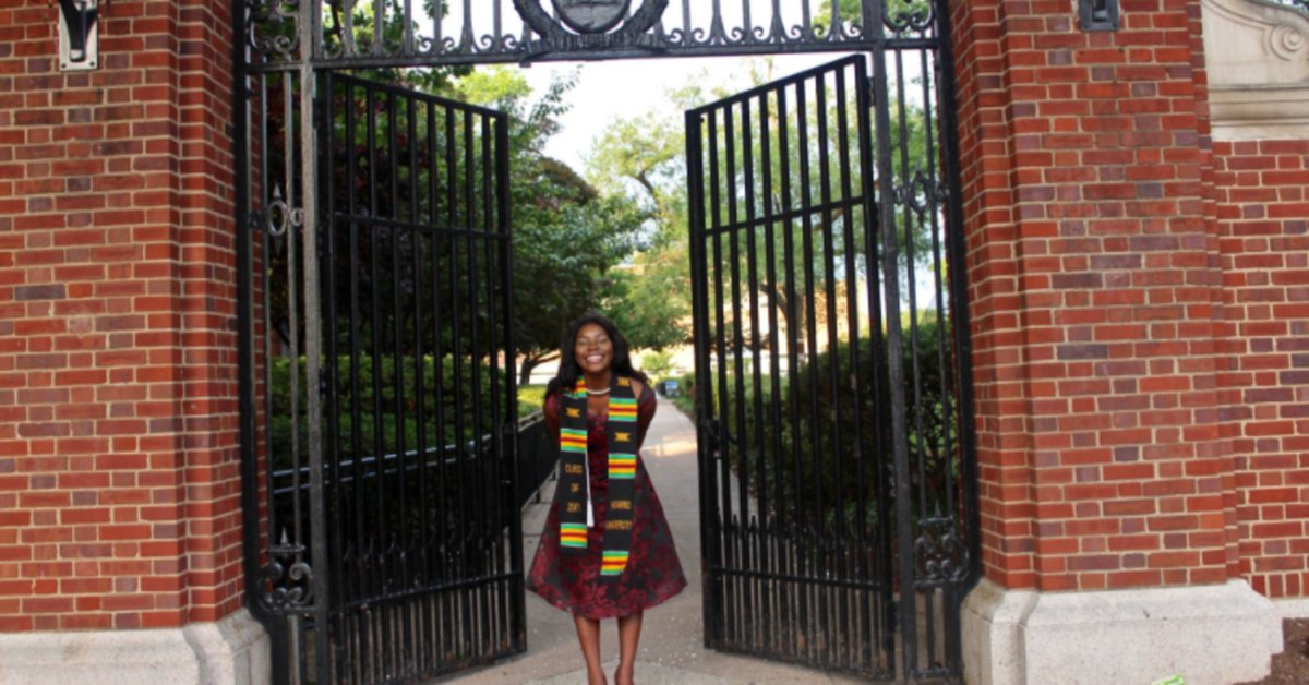21progress's tweet image. This 18-Year-Old College Grad Is Already On To The Next Degree via @blackvoices buff.ly/2qvzSl2