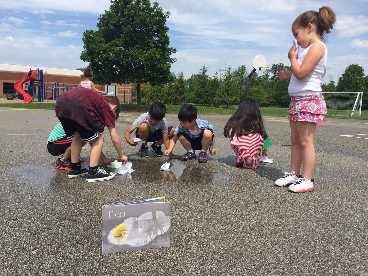 ELIwithMrsK's tweet photo. Day 4 of #wordlessweek - we read Float and made our own paper boats. Good thing it rained so we could test them out!! @ceDCSD https://t.co/W9LsesO30T