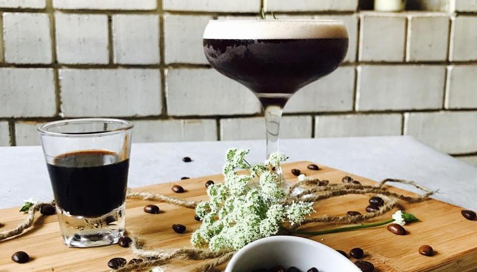 Why are cold brews a rage this summer? read.ht/BZA3 <a href="/htTweets/">Hindustan Times</a> <a href="/CafeZoeBombay/">Café Zoe</a> <a href="/BlueTokaiCoffee/">Blue Tokai Coffee Roasters</a>