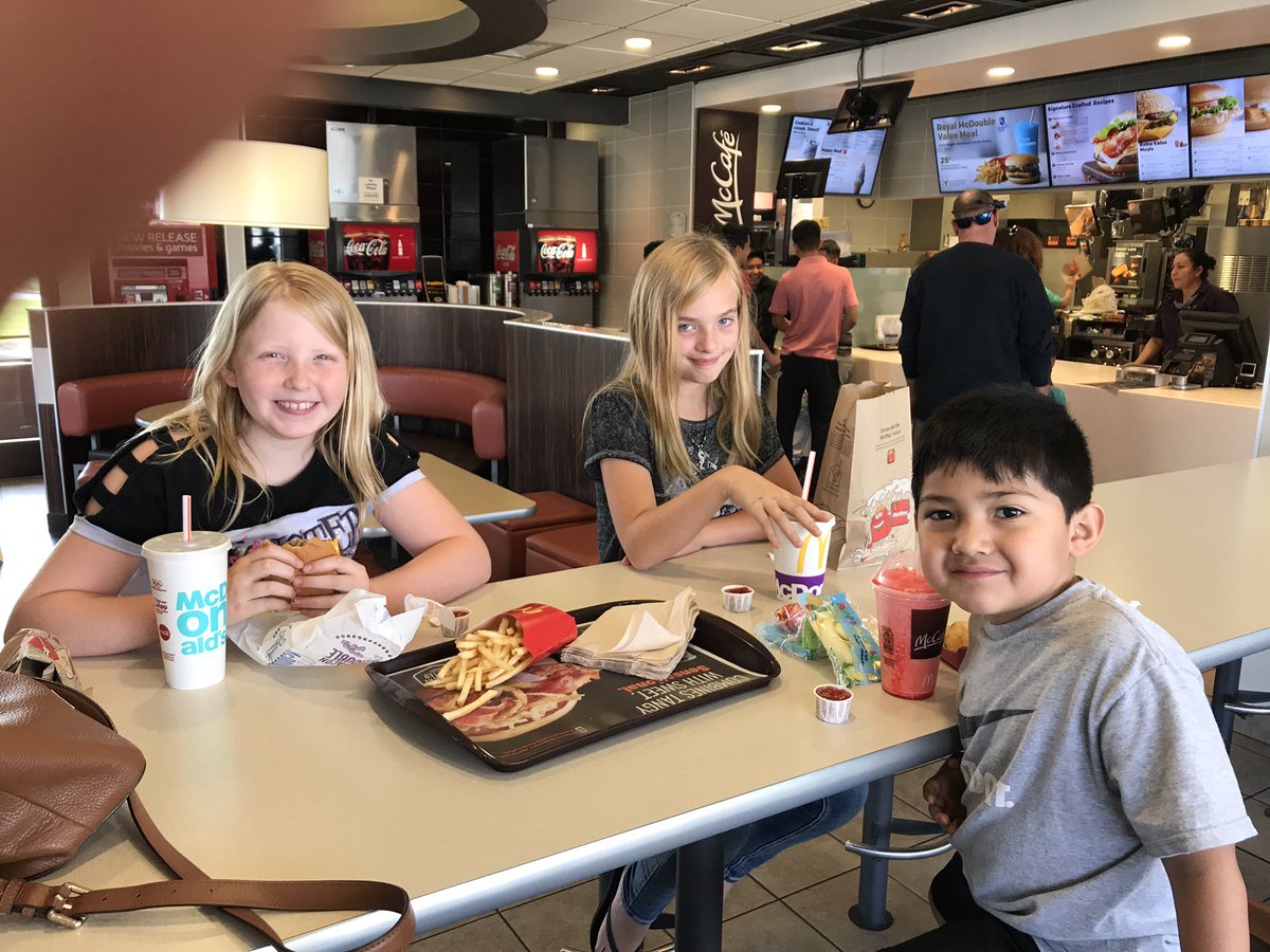 Got to have an awesome last day lunch with these kiddos who won McDondals with Miss Compton! #junctionproud #Turner202Strong