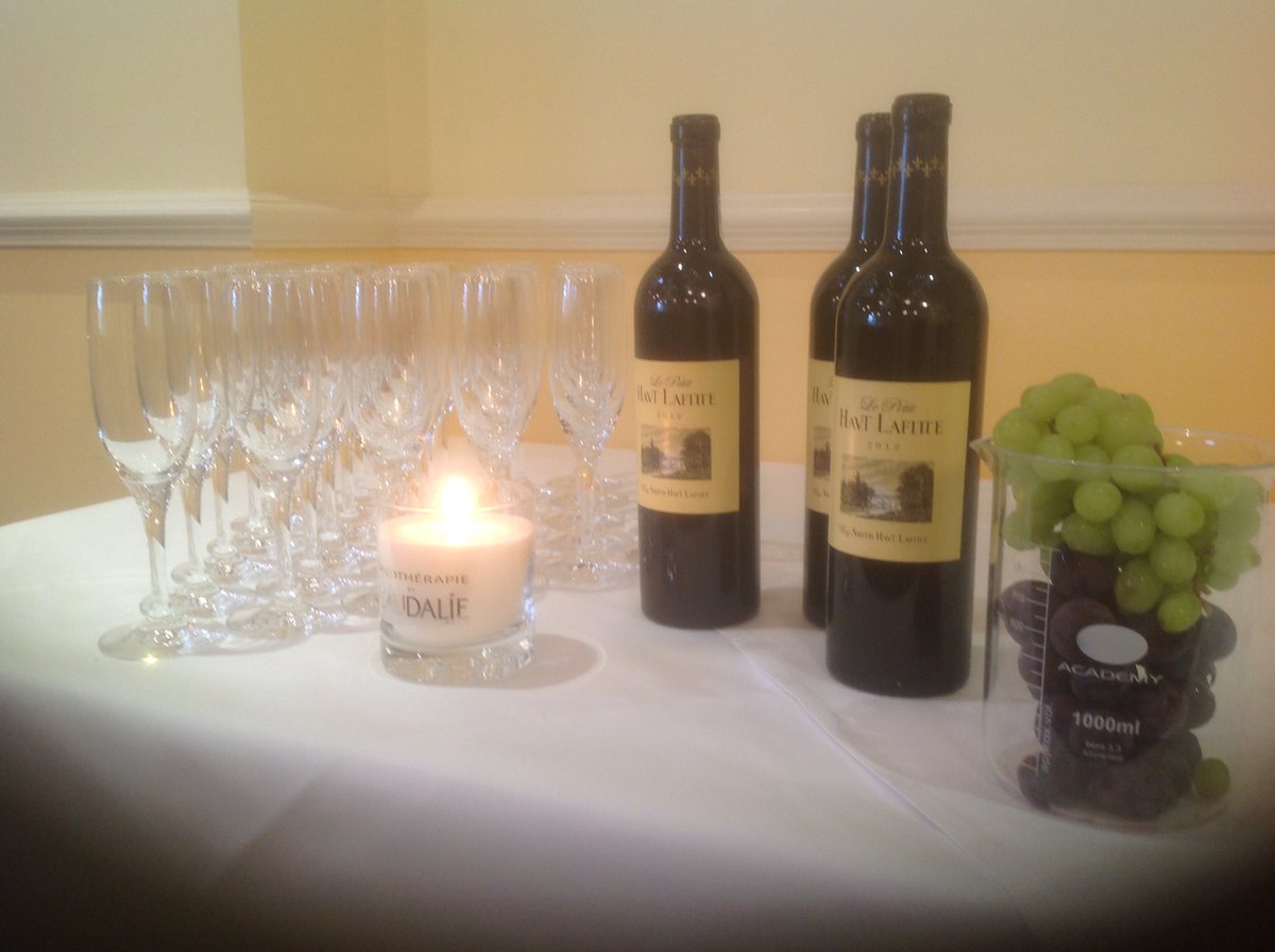 GemmaDobsonSpa's tweet photo. Natural skincare✔️Fantastic therapists✔️ Taster treatments✔️Perfect spa setting✔️ Wine 🍇✔️ @CaudalieUK launch @IlsingtonSpa @IlsingtonHotel https://t.co/5UD08gzNcs