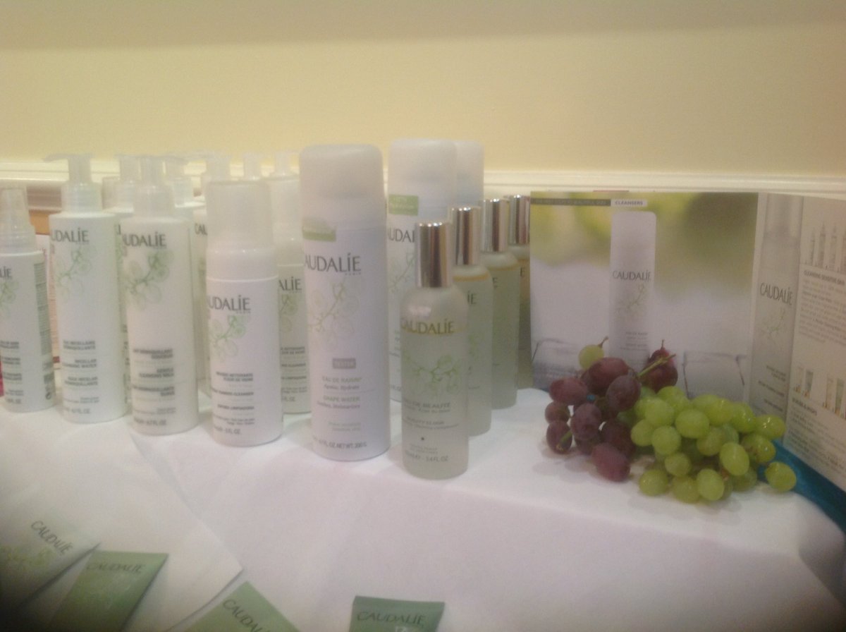 GemmaDobsonSpa's tweet photo. Natural skincare✔️Fantastic therapists✔️ Taster treatments✔️Perfect spa setting✔️ Wine 🍇✔️ @CaudalieUK launch @IlsingtonSpa @IlsingtonHotel https://t.co/5UD08gzNcs