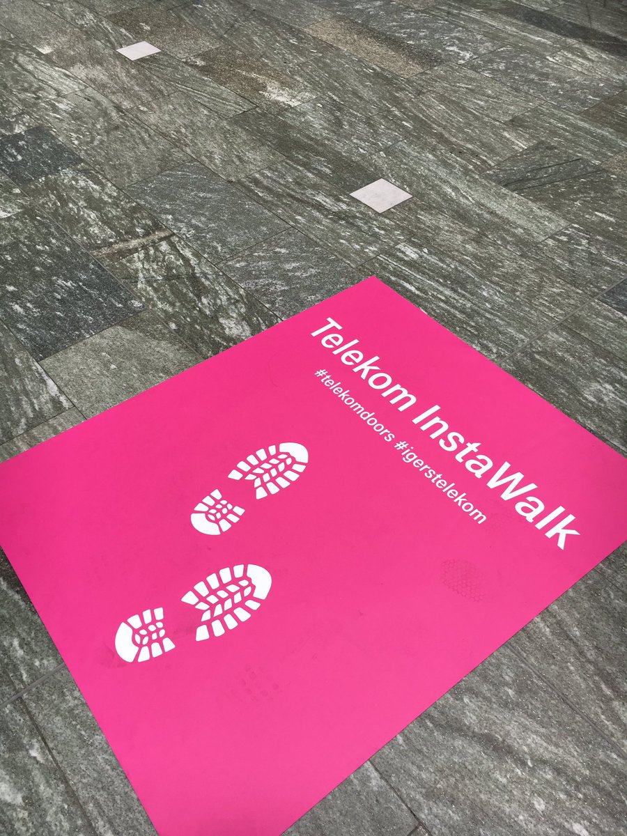 Bonnentdecken's tweet photo. Los gehts zum #igerstelekom Instawalk mit @igersbonn und @deutschetelekom #telekomdoors mehr bei @ igersbonn #instagram Kanal#stories https://t.co/egNRuQV43H