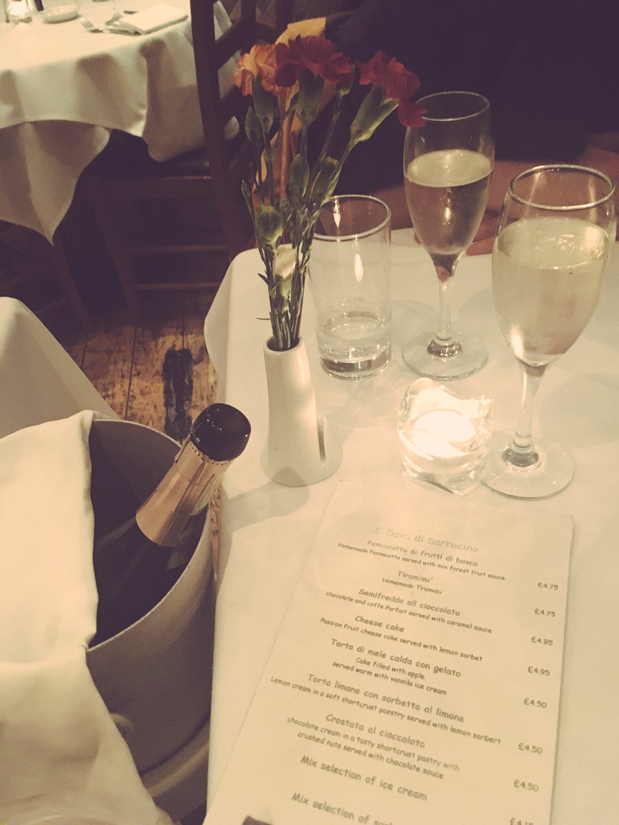 KateAliceDobson's tweet image. Absolute date night of dreams @ChrisCuming #inanimateobjects