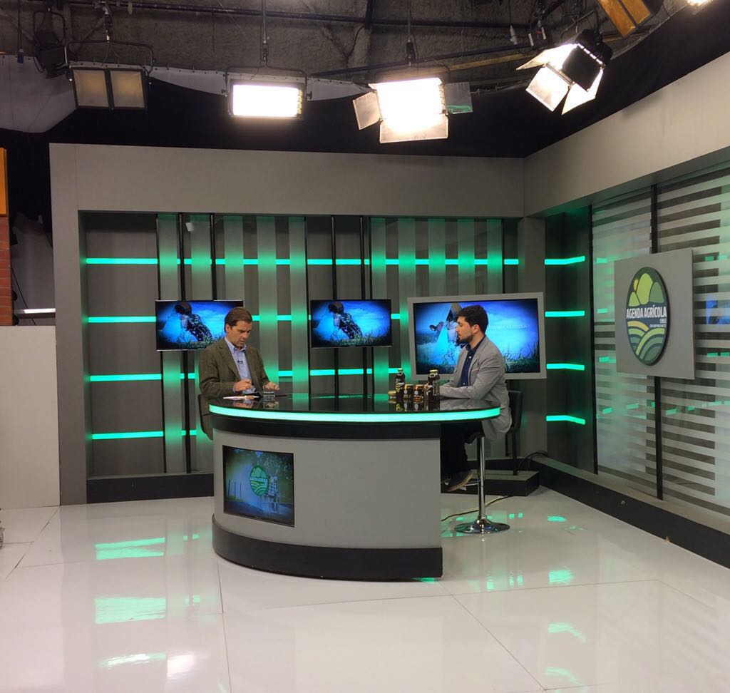 CorpIncuba2's tweet photo. ¡Sábado 20 de mayo a las 9:30 am. proyecto "TRIGUEÑA" bebida libre de gluten, en Programa @Agenda_Agricola de @CNNChile! con @MatteJuanPablo https://t.co/J6Jvshnz7E