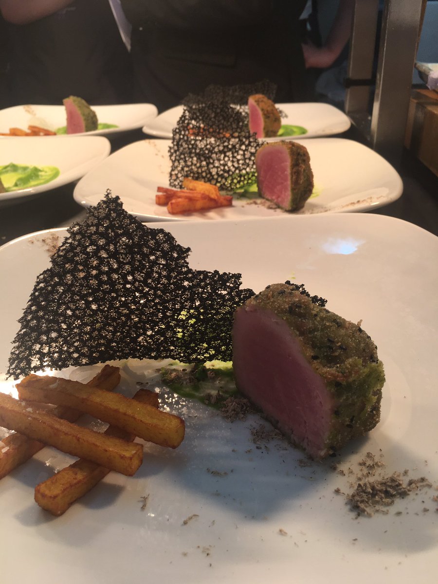 BenChandalar's tweet photo. Shoutout to @OakleyHallChefs for coming to @bcot tonight! Food was amazing 👌🏼🔥 https://t.co/VHVtbArHzj