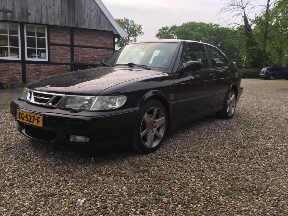 Prachtig verhaal over <a href="/markrutte/">Mark Rutte</a>, #restaurantdeliskoel, @saab en <a href="/vrouwenvanfred/">FemaleRideEat&Drinks</a> facebook.com/twentsesaabvri…