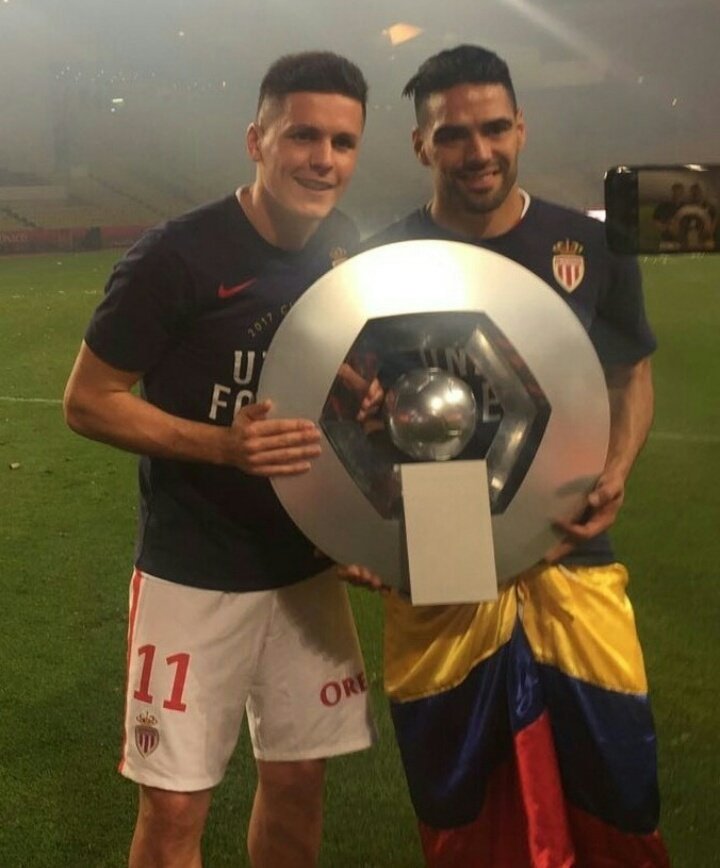 Ellos💕🏆 <a href="/GuidoCarrilloO9/">Guido Carrillo</a>  <a href="/FALCAO/">Radamel Falcao</a>