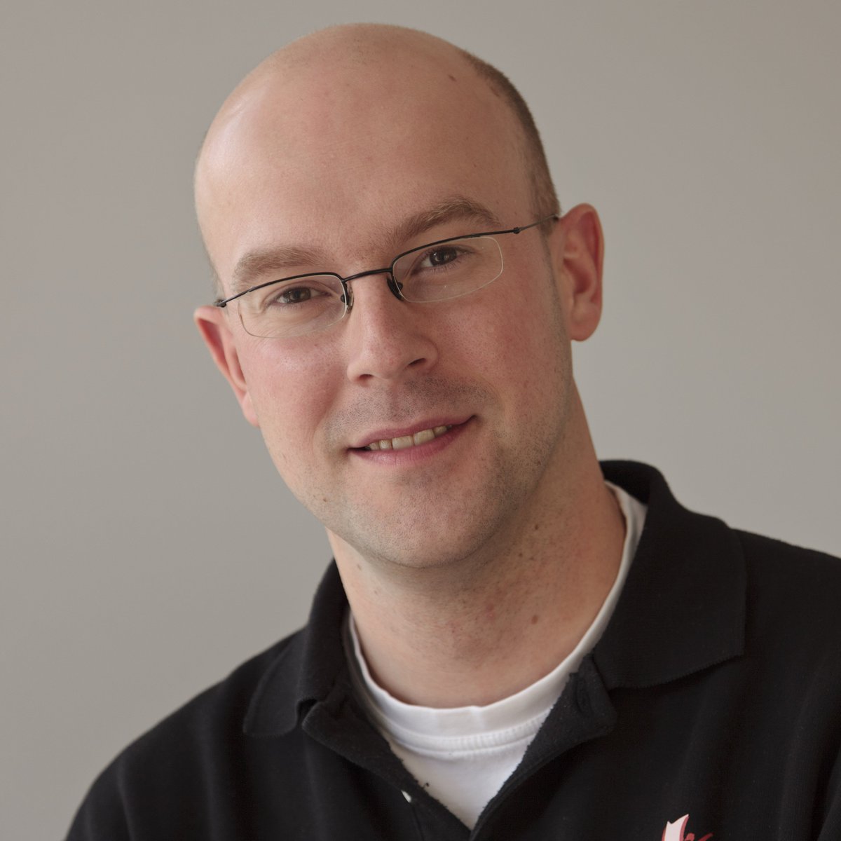 Is zitten het nieuwe roken? Lees snel de column van fysio- en manueel therapeut <a href="/MarcelAppelman/">Marcel Appelman</a> op medifit.nl/nieuws/zitten-…