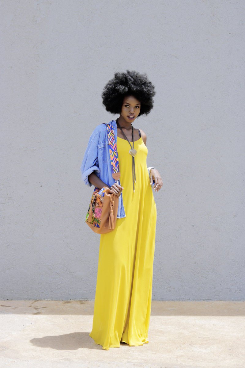 KweshUG's tweet photo. 🌼🌼 Major styling goals from @thirdlocal 

Complete feature on her blog 🌼🌼

Tent dress available at @boldinafrica

📷: @jonathanjab87 https://t.co/CZwQmx11jX