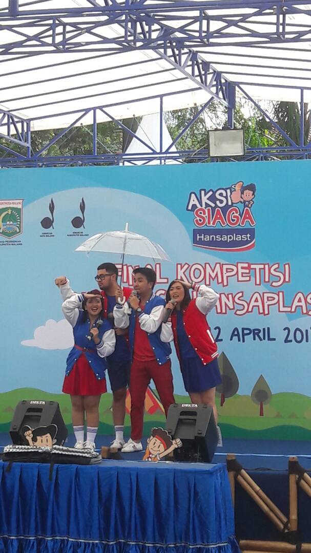 popzzle's tweet photo. Popzzle at #AksiSiagaHansaplast2017 

Batu Malang, 22 April 2017 https://t.co/pTqZpBfB47