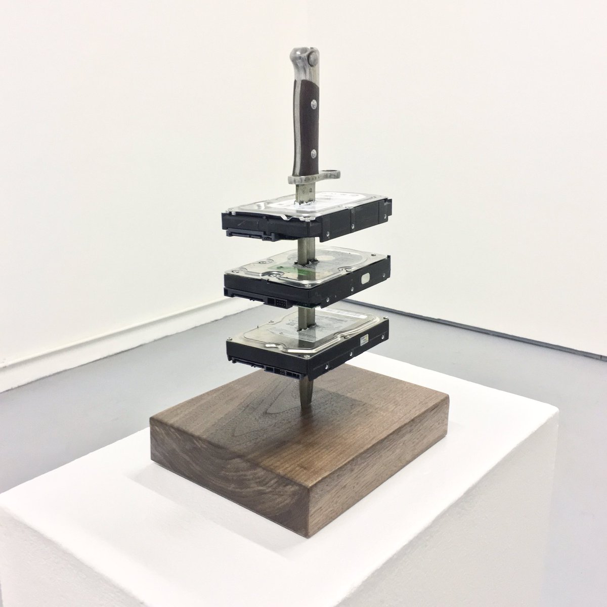 ditchprojects's tweet image. DeathOS, a solo exhibition by Zack Dougherty opens this Saturday at Ditch Projects! ditchprojects.com/index.php?/upc…