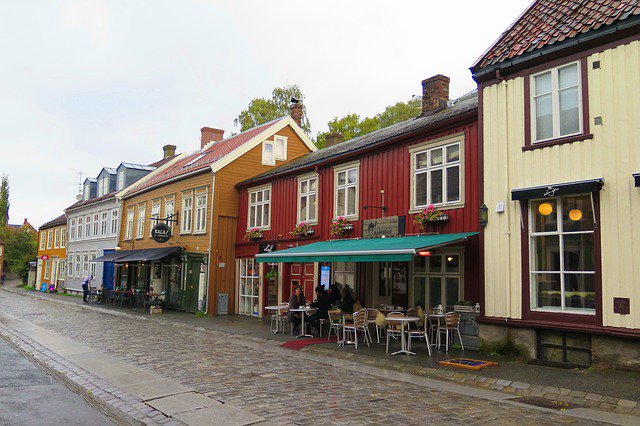 CuriosoCreativo's tweet photo. #Stavanger: #destinoturistico diferente con #arquitectura impresionante
https://t.co/LSef2C6hlZ #norway #colorfulstreets #calledecolores https://t.co/06twWR1AFv