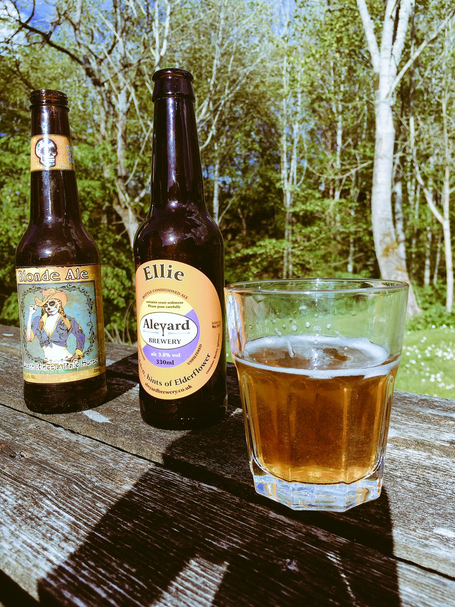 EllieJaggs's tweet photo. @two_brew these beers accompanied us to Scotland and they have made the sunshine even better #sogood @anvil1981 https://t.co/Q339WuLbrW