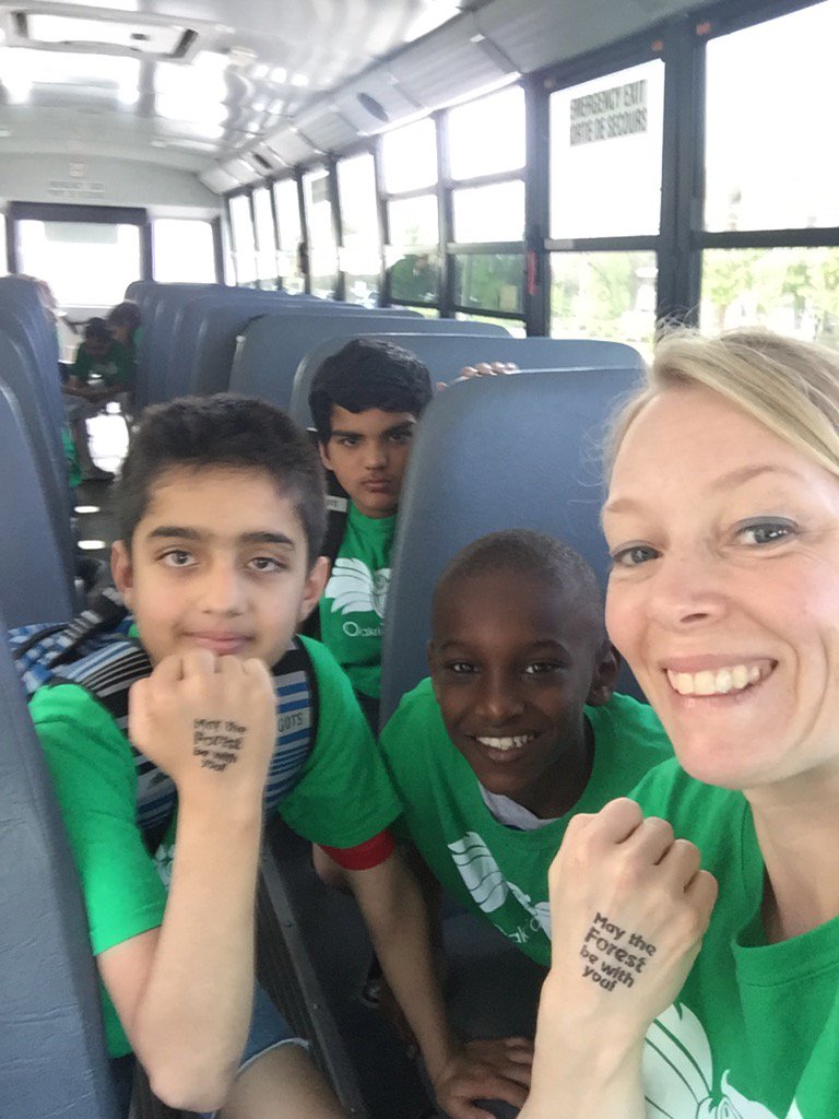 May the forest be with you always! Great day! <a href="/OakPDSB/">Oakridge P. S. PDSB</a> #peelreads #forestofreading