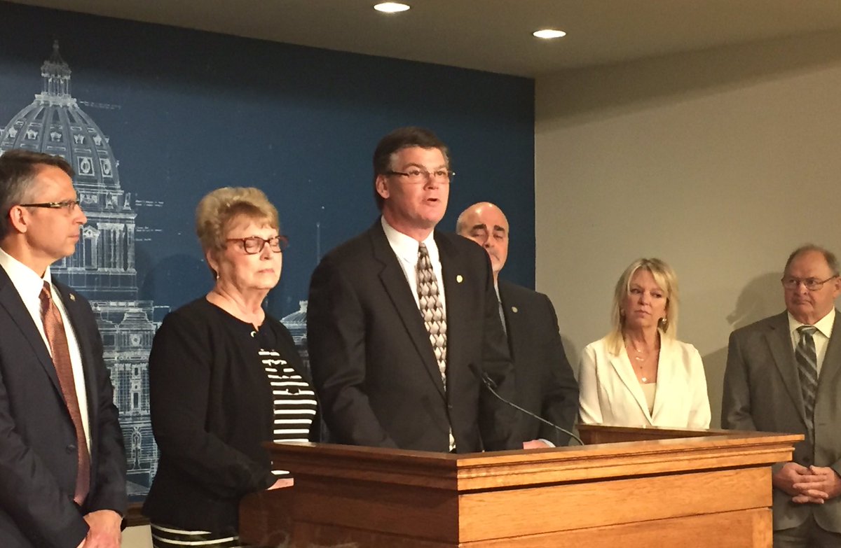 Tom Hauser tweet media