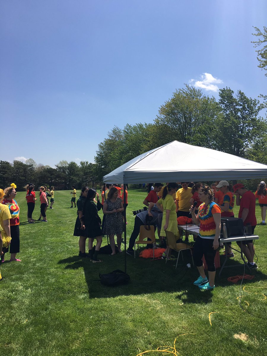 HillStrath's tweet photo. Right now, the #MorganMile Run is happening at #hillstrath. This is the first time ever a #collegewide house event has taken place on campus https://t.co/rQwCA5uTV0
