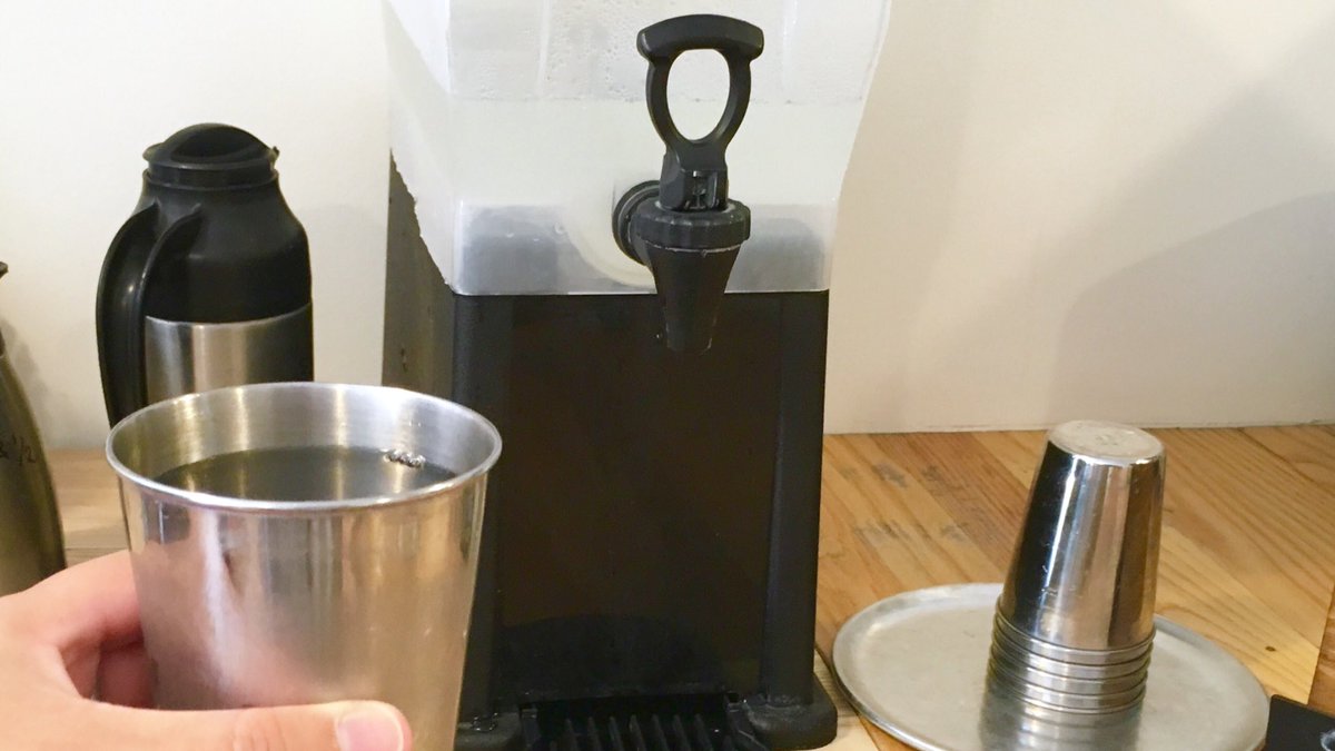 vert_ist's tweet photo. Bagels were π + @bagelsaurus13 has reusable cups for us "just water" drinkers ππ§β»οΈ
#VertistTravels #GoGreen #NoPlastic #CambMA #Bagelsaurus https://t.co/l8Fr2uuyOb