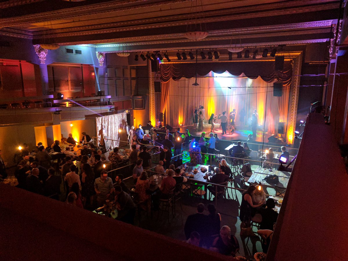 Twenty20_Ent's tweet image. #rocking this wedding reception at @CastleTheatre !! #wedding