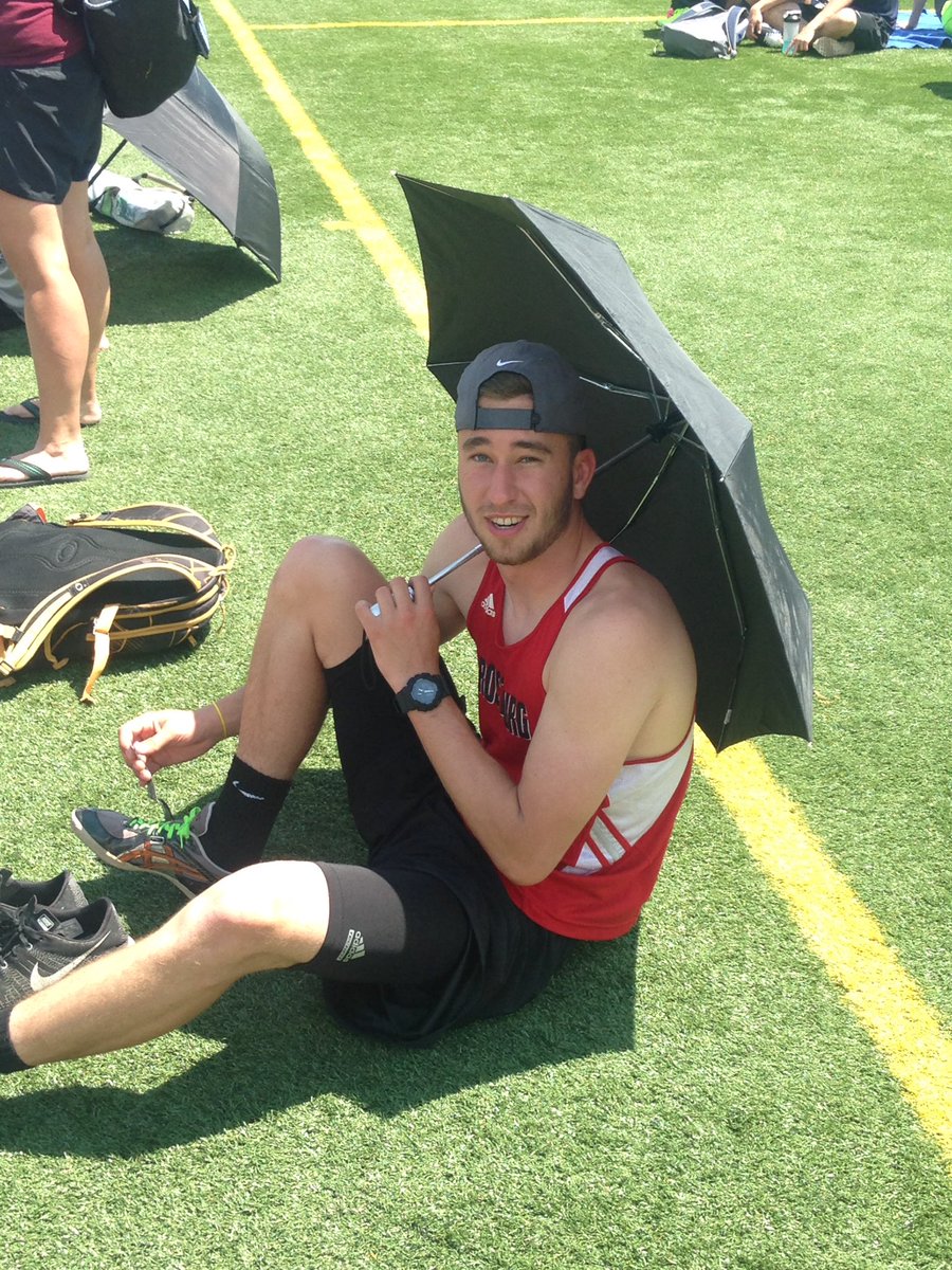 FrostburgXCTF's tweet photo. The Sun-brella is back in action on this 96° day in Westfield, MA! https://t.co/FcnB9N0i8I