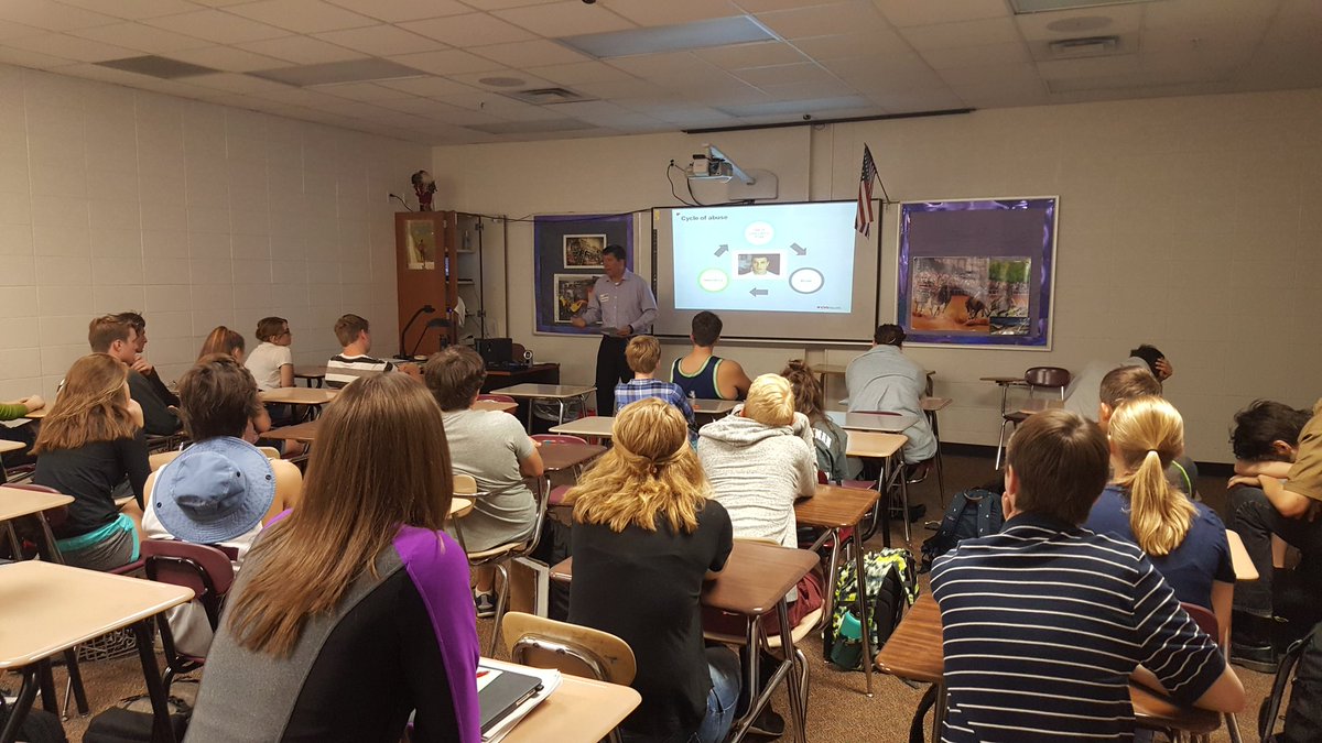 HilseSusan's tweet photo. @stevedperry71 &amp; I reaching kids about Rx Drug Abuse. 3 classes at Dexter HS, MI. #OneChoiceChangesEverything #sharecare #PRIDE9 #D4101! https://t.co/0LcX7eoC9q