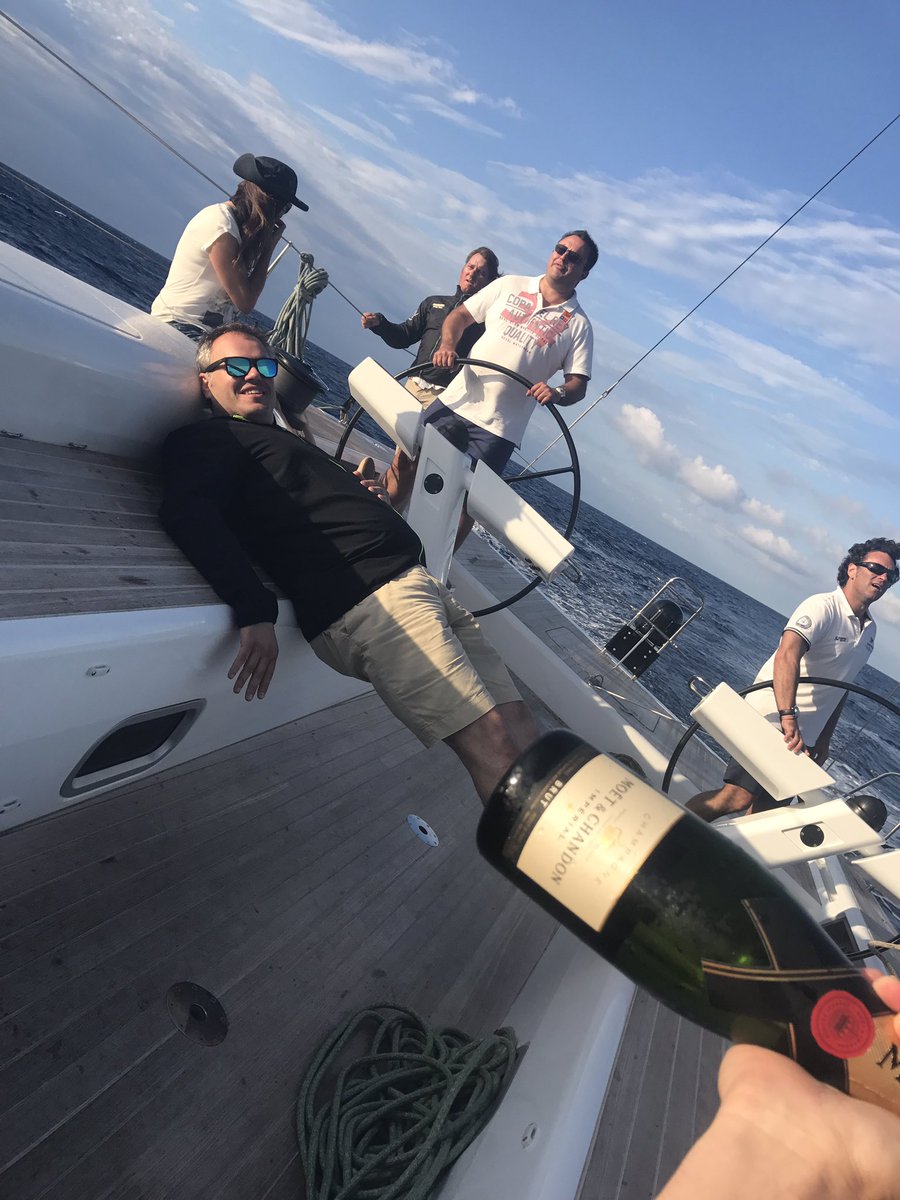 danielMsite's tweet image. Vamos a abrir el @MoetUSA @danielMsite @APDasociacion @iberostarmca #regataAPD