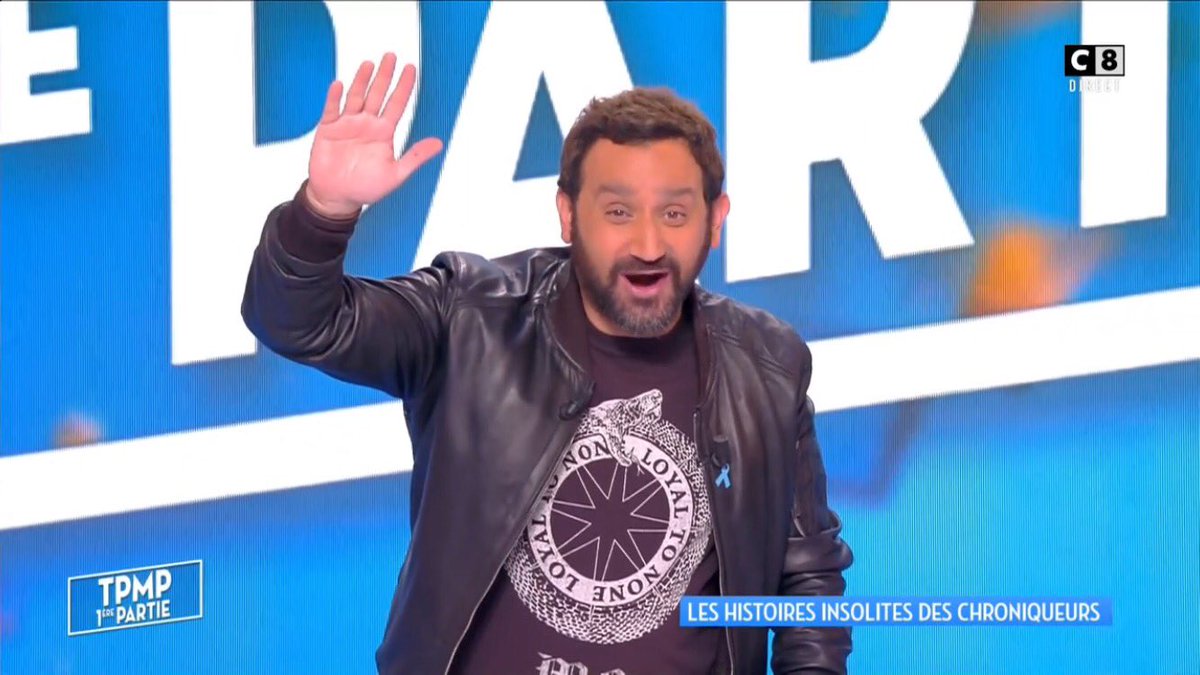 TBT9_W9's tweet photo. -Croyez-le ou non, il est encore vivant.
-Frérot !! On t'embrasse !!!
👋🏻😂 #TPMP https://t.co/r1zhwVqQmZ
