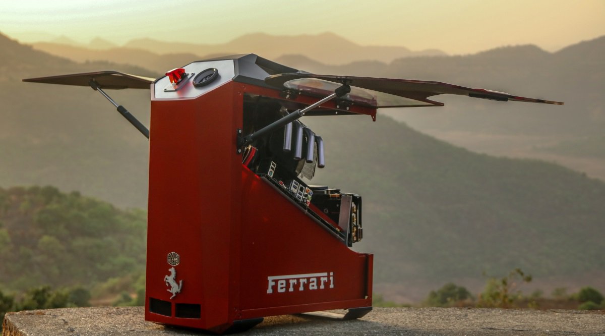 coolermasterfr's tweet photo. Ce MasterCase Maker 5t a l'air prêt pour la Croisette. 😎 #CASEMOD2017

- Mod "Ferrari" réalisé par Pramod Hambir https://t.co/vvjGOIJTX2
