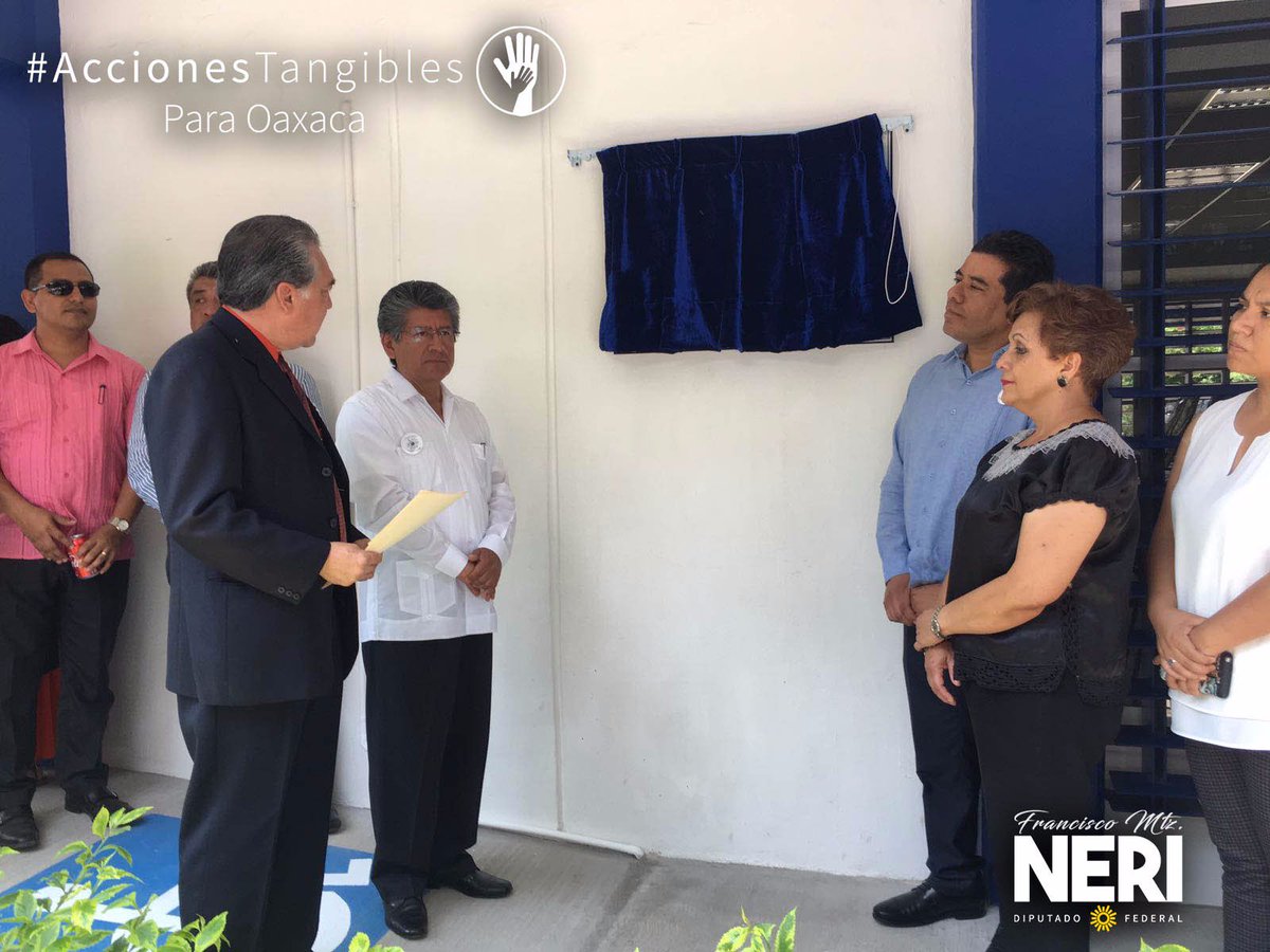 FMartinezNeri's tweet photo. Se hizo remodelación y equipamiento de datos, video e internet, así como equipo de cómputo. Con #AccionesTangibles seguimos trabajando https://t.co/MWLWBXsBd8