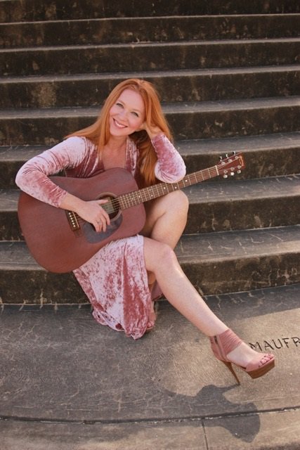 #TXMusicNews: <a href="/jenzavamusic/">Jen Zava</a>'s new single "Power to Change" debuted in adv of new LP trackrambler.com/2017/05/18/jen… via <a href="/Track_Rambler/">TrackRambler</a>