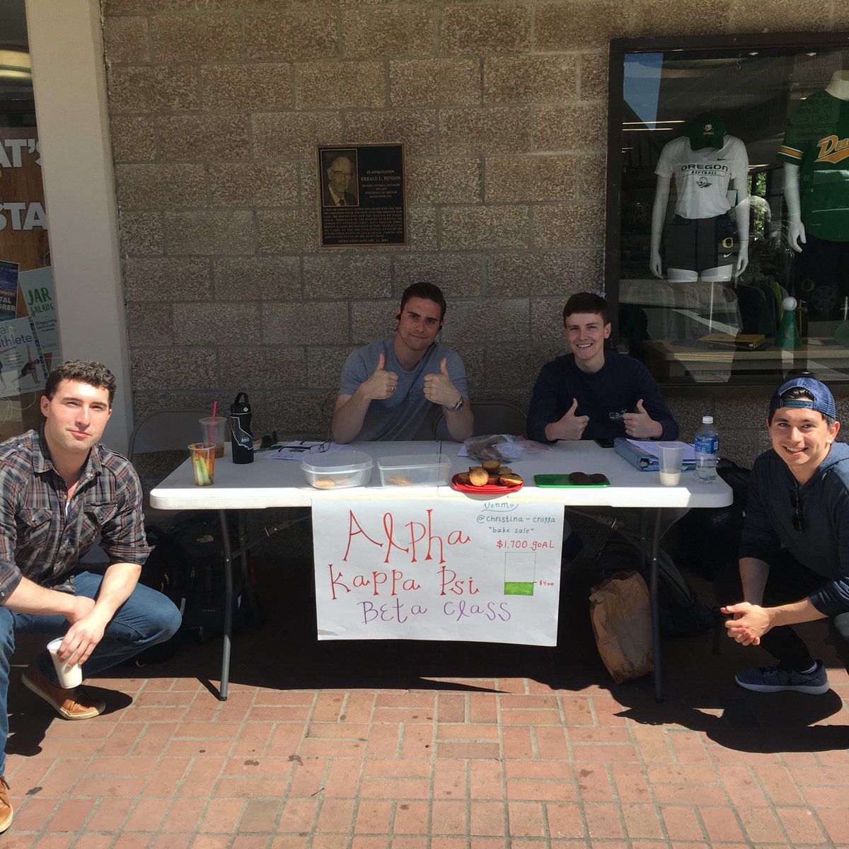 UO Alpha Kappa Psi tweet media