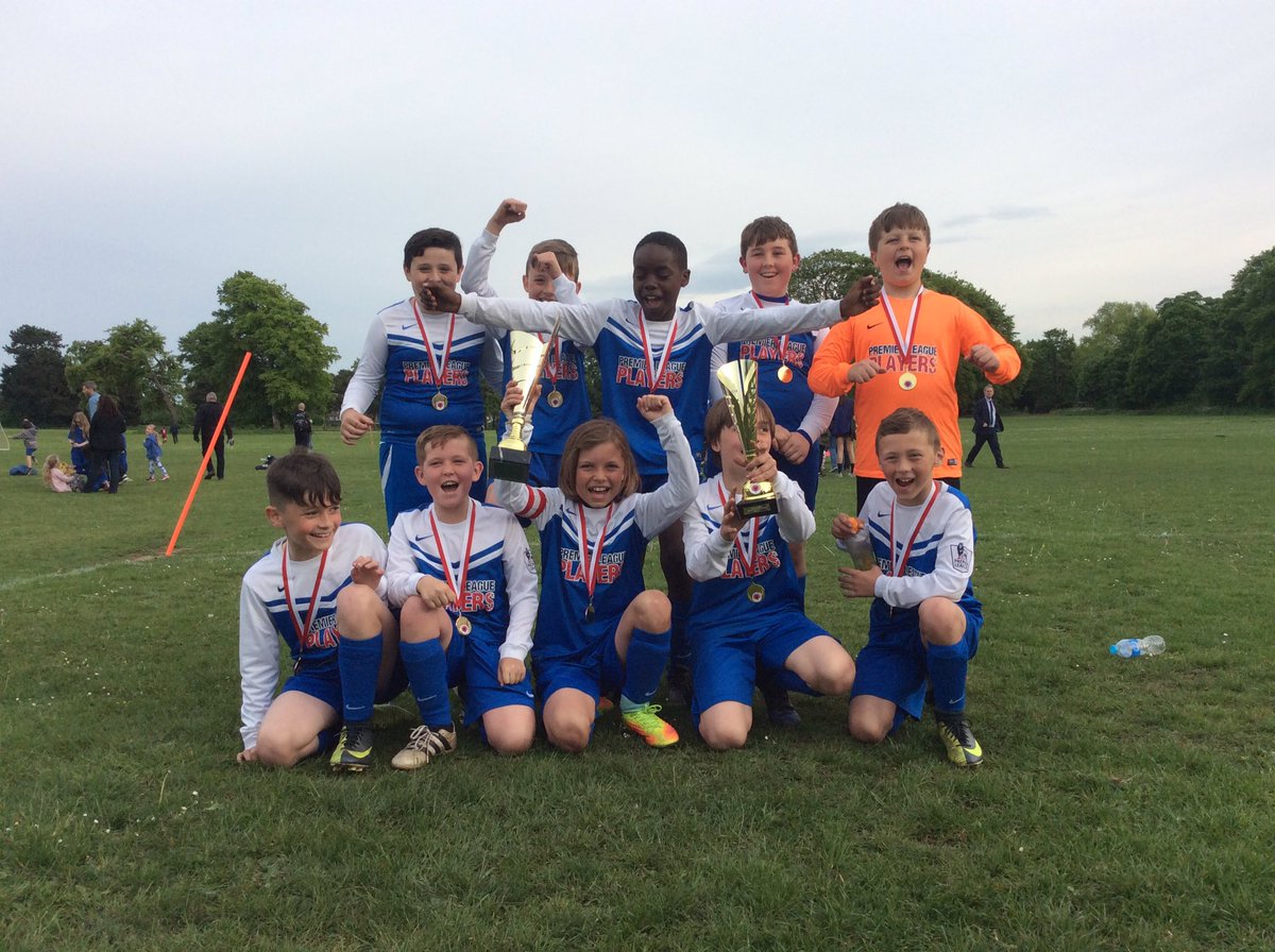OliPrimary's tweet photo. City Football Champions 16/17! Well done to our boys! Great final vs @stnicsliv 8-4! #champions #winnersaregrinners https://t.co/rfNWSTxp0N