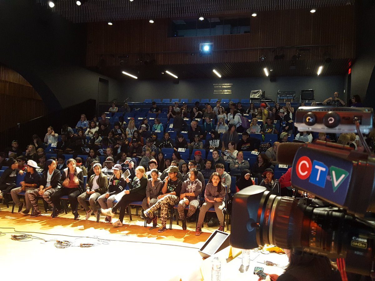 StanfieldTechs's tweet image. See? Now it's hopping. Such great energy in here! @nmc_canada @Beakerhead