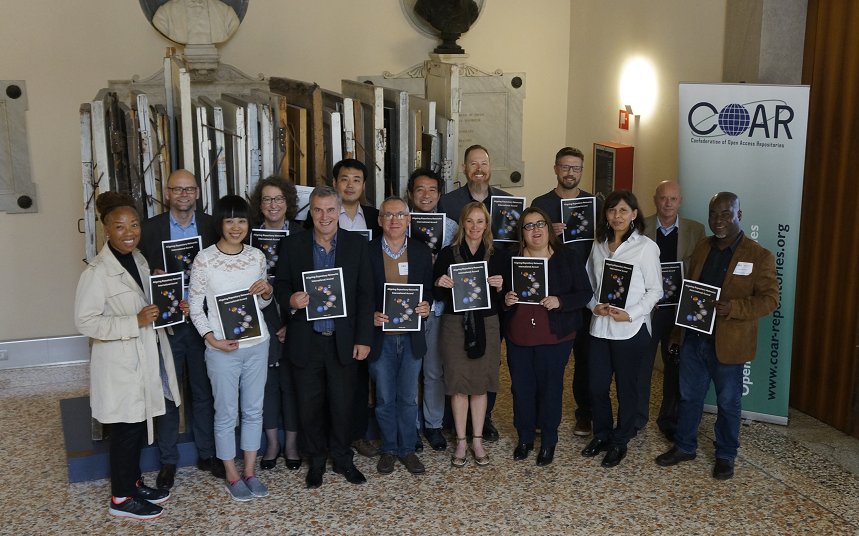 LAReferenciaAA's tweet photo. Recursos: Las presentaciones de #COAR2017 ya están disponibles para consulta y descarga. https://t.co/rX4ctZgxJ8 https://t.co/xVCcTV0YxS