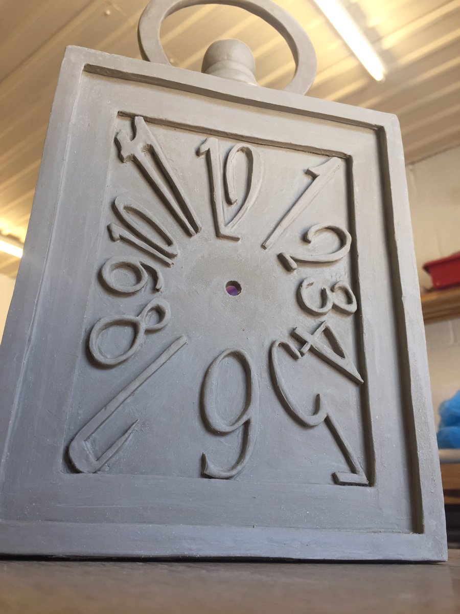 MemoryLnclocks's tweet photo. Ceramic carriage clock https://t.co/bAAK8QF5Ah