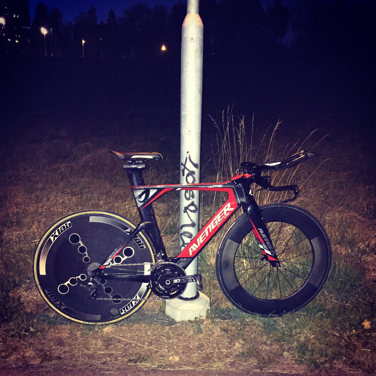 NHgglund's tweet photo. @Ludvigsson94 Du kan få hyra denna om du vill. Storlek 54 https://t.co/5VzU3ek88o