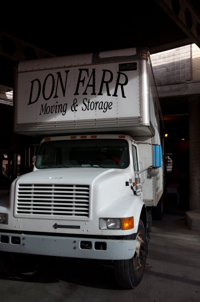 DonFarrMoving's tweet photo. Nice day to get back on Twitter
#stillmoving #DonFarrMoving #truck https://t.co/tv3cZMisWB