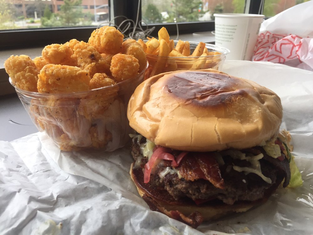 BellefieldOP's tweet image. Now we know why they call it a Macho Burger! So happy to have your truck  visiting Bellefield in May!