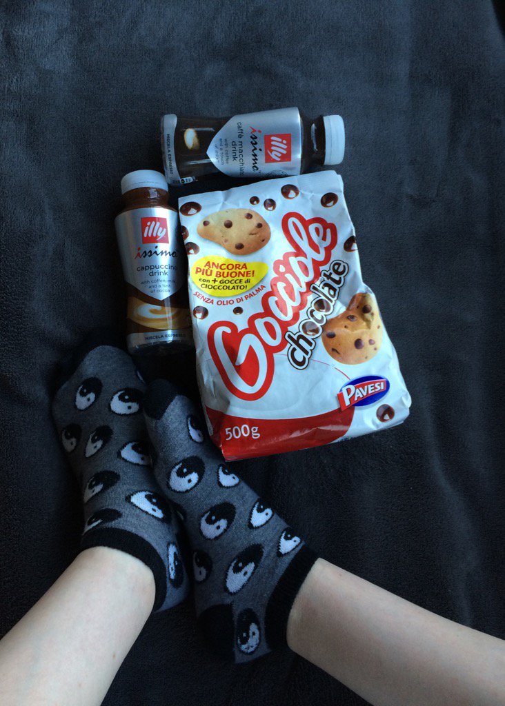 RuzicaJerry's tweet photo. #gocciole #pavesi #gocciolepavesi #biscotti #biscuits #cookies #caffe #coffee #illy #illyissimo @illyUSA @illyissimo https://t.co/ofhReggFl2