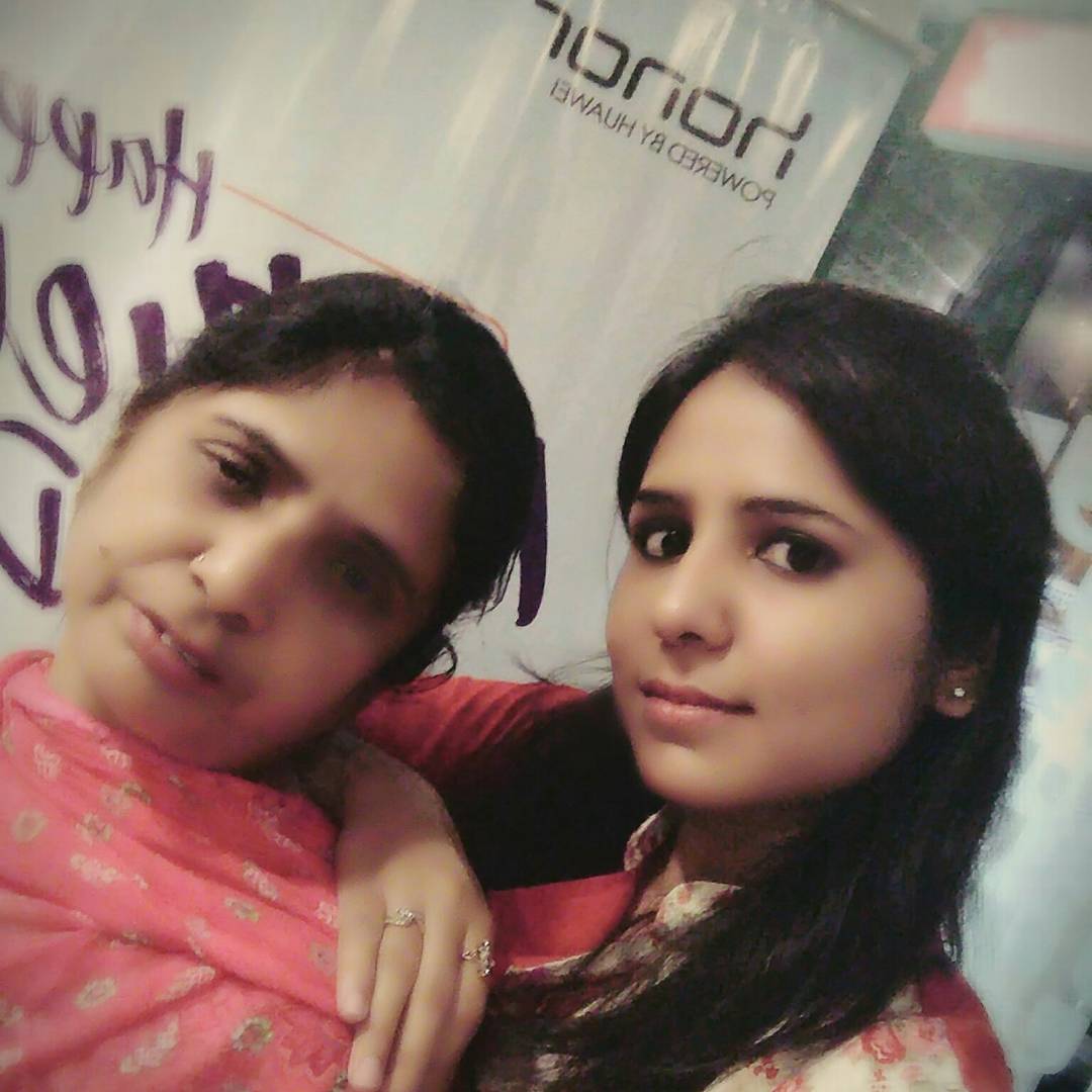 SarikaMahi's tweet photo. #MomLetsGo, Perfect celebrations with perfect partner over a perfect coffee at @CafeCoffeeDay. Celebrate this day by giving her surprise https://t.co/pzo7Vxjbhm