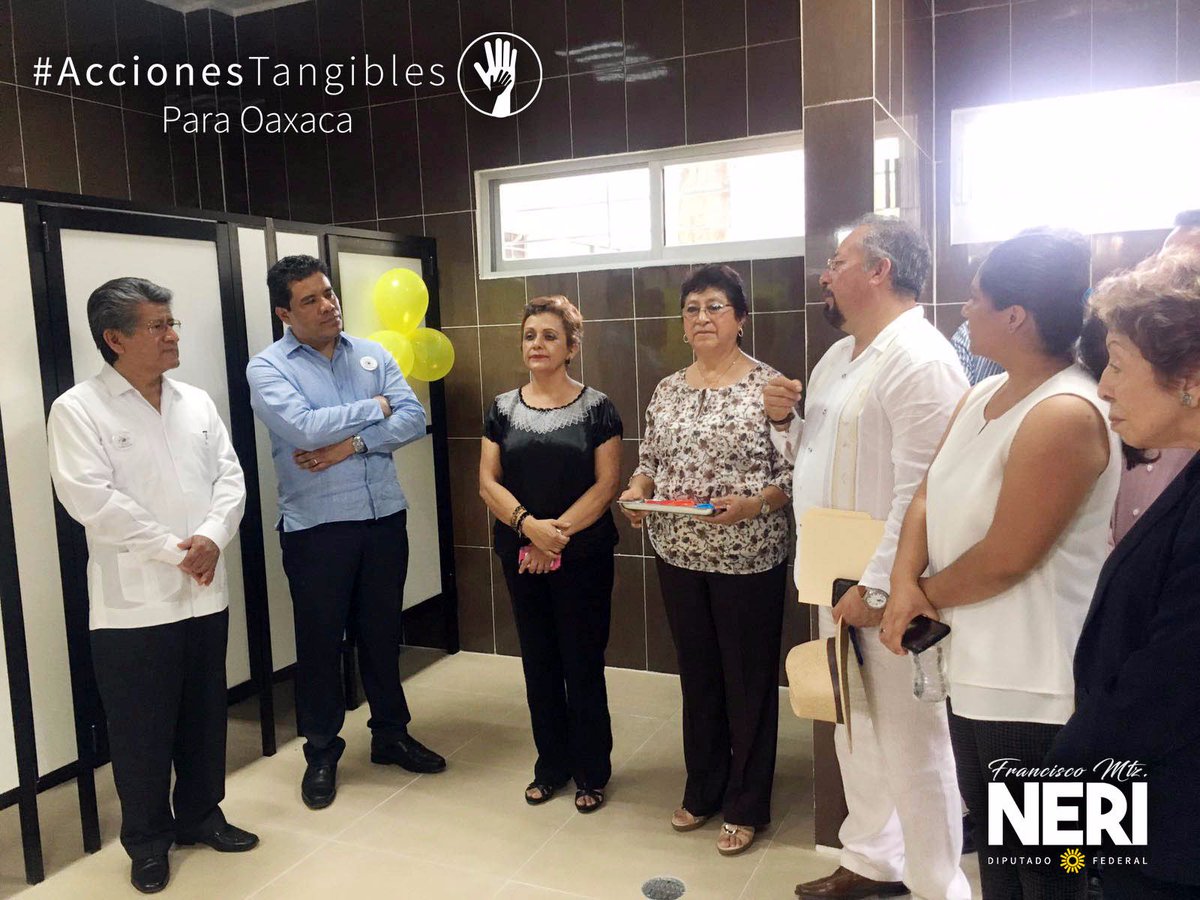 Se obtuvieron recursos para remodelar todos los módulos sanitarios. Ahora los estudiantes de la <a href="/UABJO/">.</a> son parte de las #AccionesTangibles