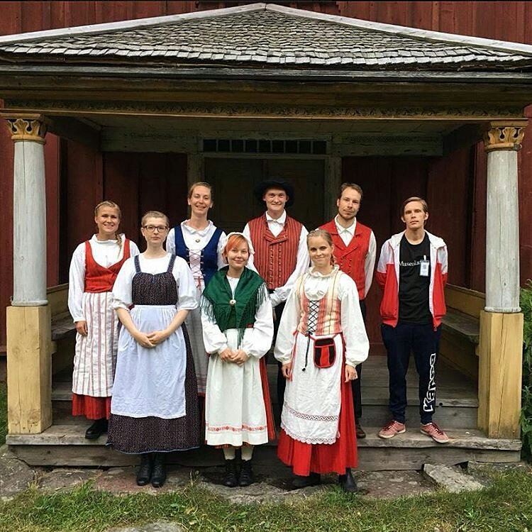 Perinto100's tweet photo. Happy #internationalmuseumday #suomi100 : seurasaari Seurasaaren ulkomuseo toivottaa kaikki… https://t.co/XdoHdXCcKg https://t.co/NkdbmjuToT