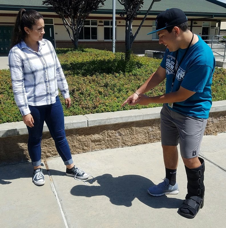 Seniors Favorite Pickup Lines
buhachtimes.weebly.com/seniors-favori…