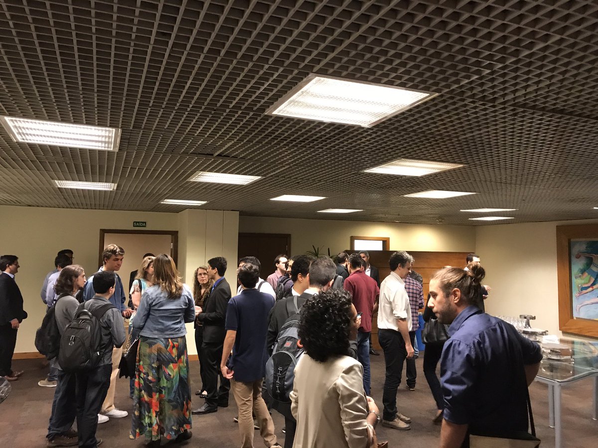 iPedroMoura's tweet photo. A great day to be a catalyst of innovation in Brazil. #LeanLaunchPad @BerkeleyHaas + Carioca entrepreneurs @iepebr #UFRJ #InnovationBrazil https://t.co/JzqzzUQoPd