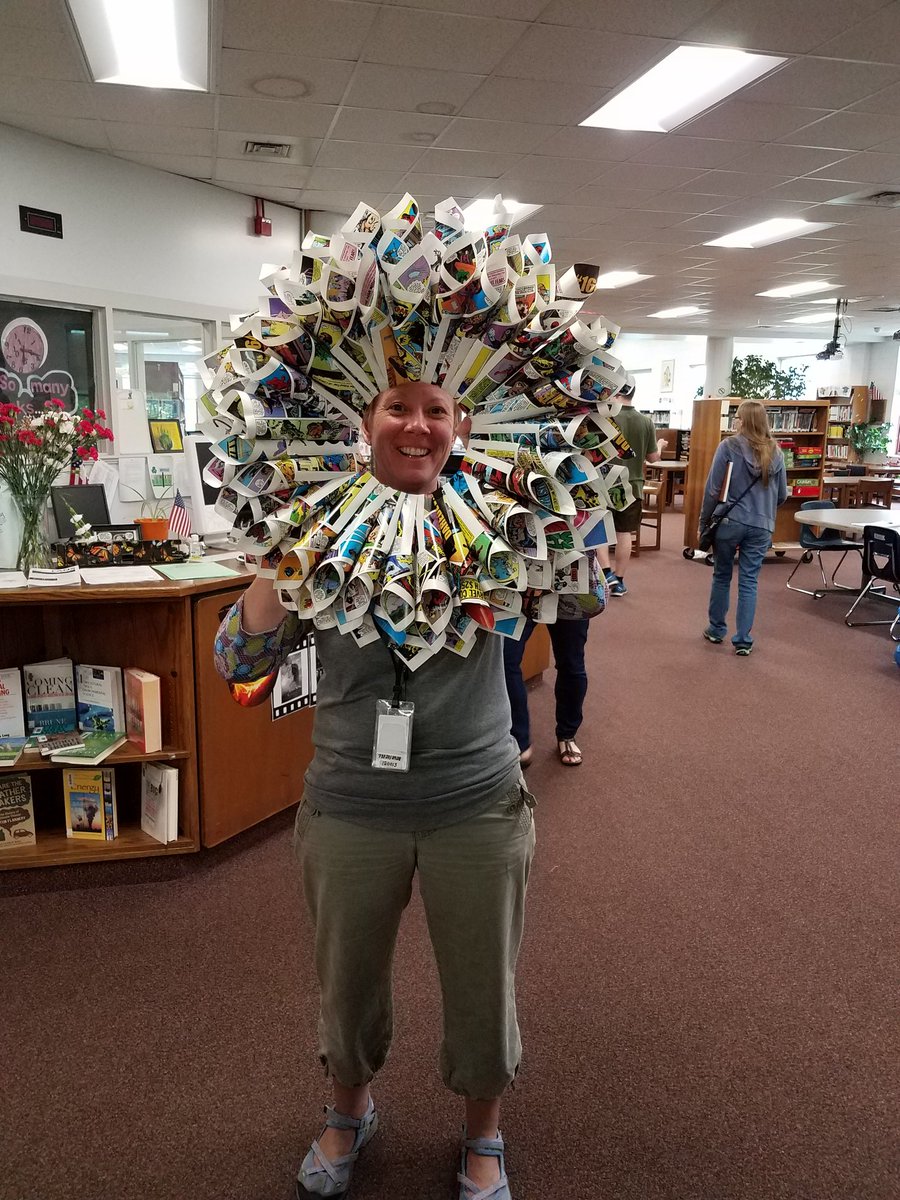 Kelly Puglisi wows us all with her glorious wreaths made from the pages of out-of-date books! #BCS