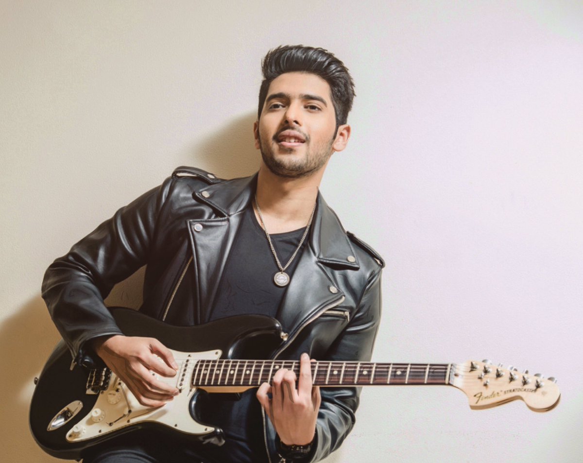 Dreams come true only if you work hard... Aspire to be someone and inspire someone to be you. ⚡️🎸