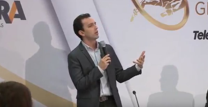 CANAL44TV's tweet photo. AL MOMENTO
@RobertoRuz inicia la conferencia con el tema: “Eres lo que publicas”.
En #AsambleaRed ---> https://t.co/kKIbtvNzbV https://t.co/4AeVBT7723