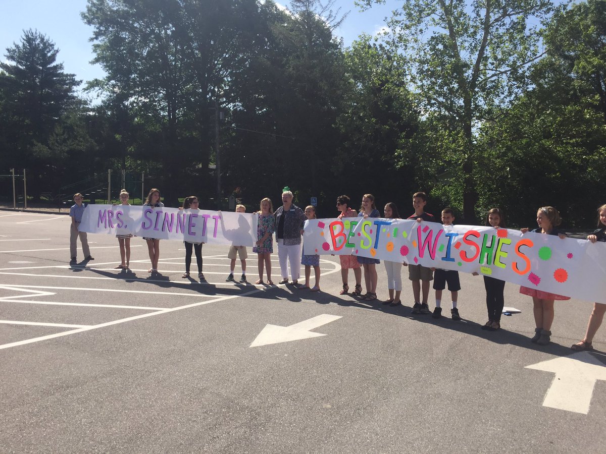 StClareAssisi1's tweet photo. After 17 years of dedicated service it is now time for a new chapter: Retirement!  We love you &amp; will miss you Mrs. Sinnett. https://t.co/VPWIxGjFpH