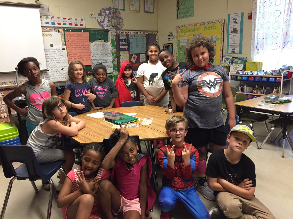 Mrs_Funkhouser's tweet photo. Superheroes unite!!!  In disguise and ready to fight crime, both types of superheroes are up to the challenge. @RedHouseRun https://t.co/YHMtJg3sTG