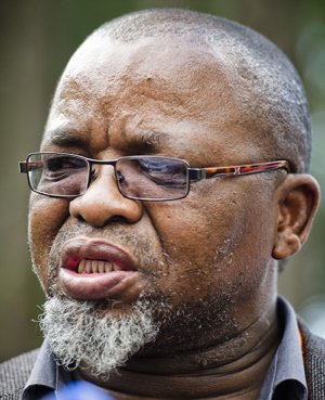 News24's tweet image. ANC MPs voting with opposition for Zuma to go would be worst betrayal - Mantashe trib.al/yU1KKeB
